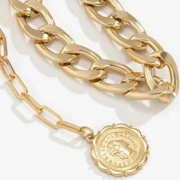 GOLD PLATED NECKLACE - Picture 5 of 7